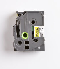 BROTHER P-TOUCH TZE-651 TZE-TAPE 24 MM SARI ÜZERİNE SİYAH LAMİNASYONLU ETİKET
